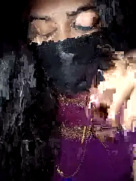 umairahaasan 1 online show from October 27, 2025, 11:44 am