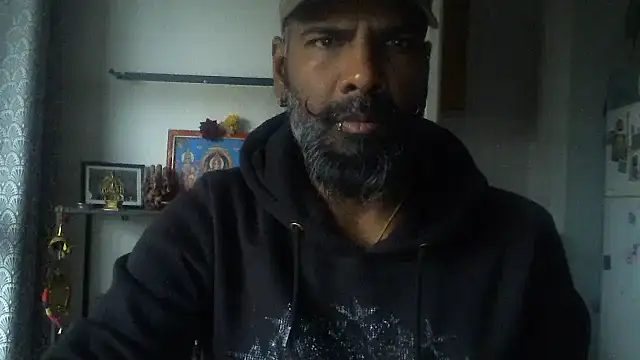 frenchblackc31 online show from November 8, 2025, 8:29 am