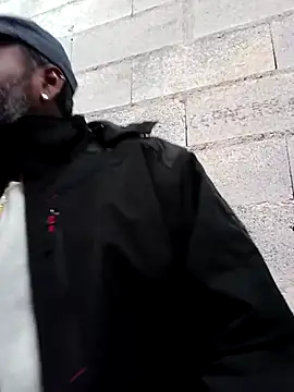 frenchblackc31 online show from December 16, 2025, 12:42 pm