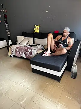 1Richrichard1 online show from June 27, 2026, 12:22 pm