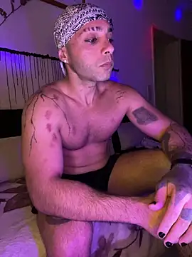 1Richrichard1 online show from June 12, 2026, 6:49 pm