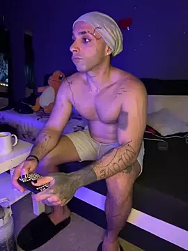 1Richrichard1 online show from June 16, 2026, 7:58 pm