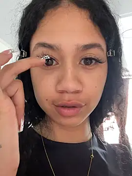 jadee8 online show from April 10, 2026, 8:38 pm