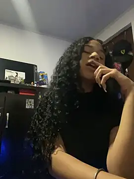 jadee8 online show from April 10, 2026, 2:18 am