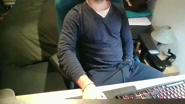 azdert210 online show from March 1, 2026, 5:24 pm