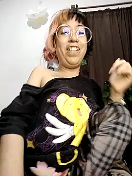 YukiRam online show from December 15, 2025, 4:40 am