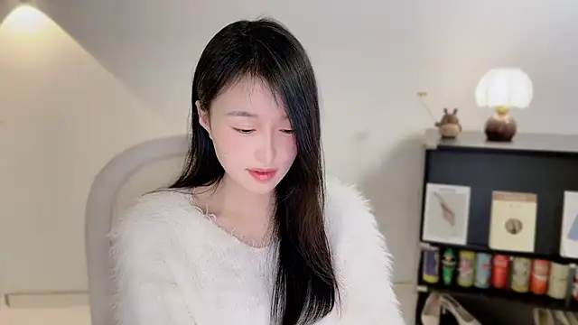 Onechestnut online show from January 6, 2026, 12:53 pm