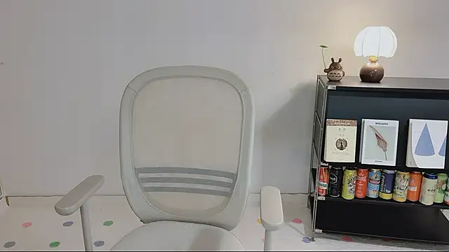 Snapshot of Onechestnut chatting on May 13, 2026, 5:03 am Onechestnut online show from May 13, 2026, 5:03 am