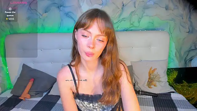 LolaMeddisson online show from November 8, 2025, 2:59 am