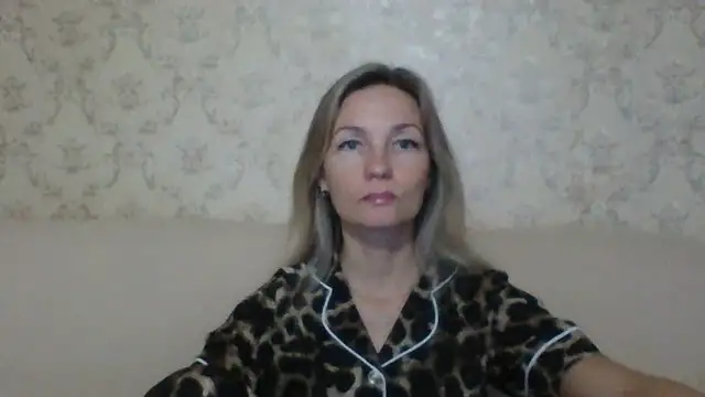 sweetriki online show from October 26, 2025, 1:55 pm