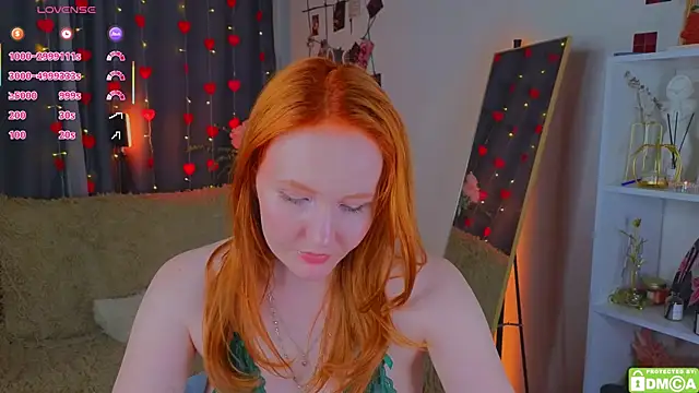 Snapshot of JoyceJones chatting on February 16, 2026, 9:13 pm JoyceJones online show from February 16, 2026, 9:13 pm