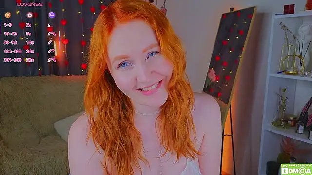 Snapshot of JoyceJones chatting on February 17, 2026, 8:39 pm JoyceJones online show from February 17, 2026, 8:39 pm