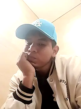 Oscariin96 online show from February 18, 2026, 3:30 pm