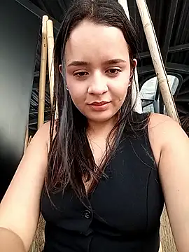 Lambedora 69 online show from April 4, 2026, 7:53 pm