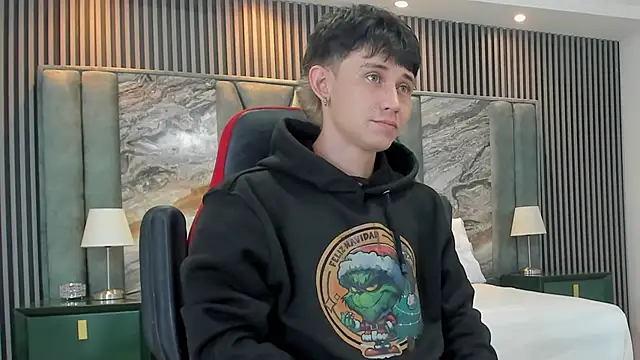 Michael blue online show from October 12, 2025, 12:06 pm