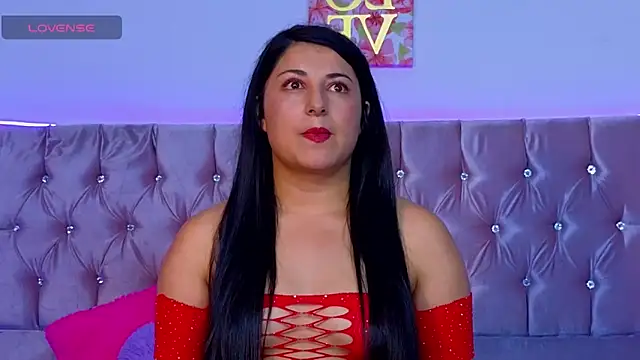 cuteeimy online show from February 3, 2026, 7:41 pm