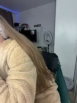 Snapshot of AlysonHuxley_ chatting on February 7, 2026, 1:13 am AlysonHuxley online show from February 7, 2026, 1:13 am