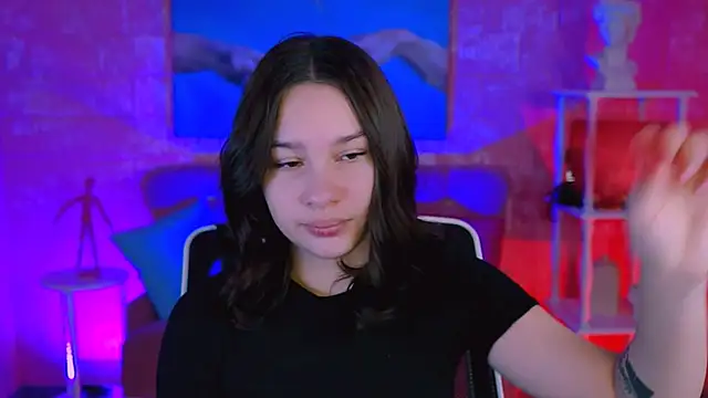 KimClarks  online show from November 15, 2025, 10:08 am