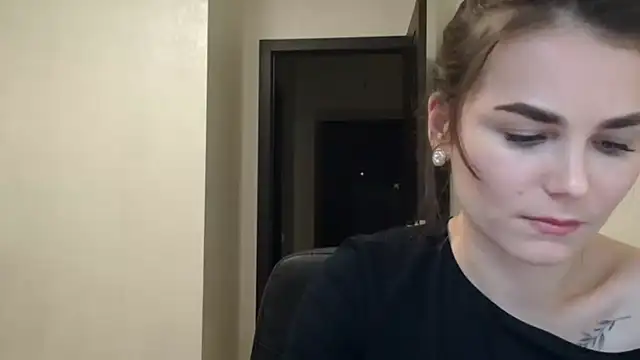 Silviaa a online show from March 2, 2026, 8:16 pm