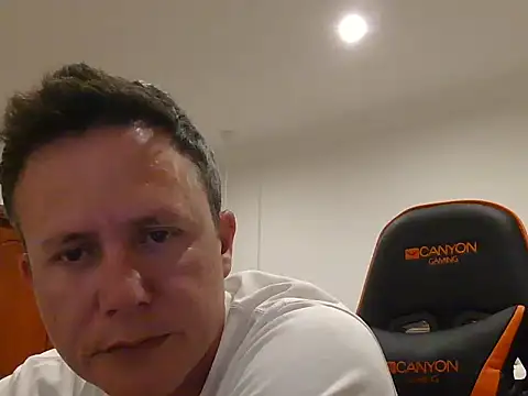 TroyDieselXXX online show from January 15, 2026, 6:44 pm