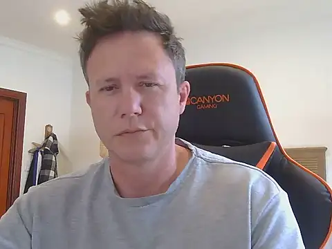 TroyDieselXXX online show from November 17, 2025, 5:44 am