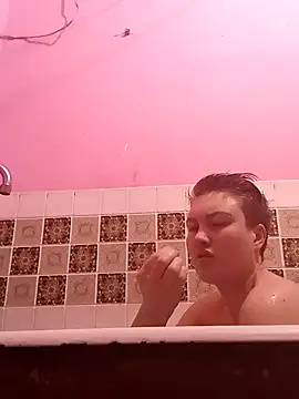 MoonIrene online show from March 1, 2026, 4:07 pm