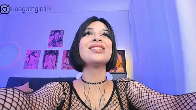 IamLuna2006 online show from October 27, 2025, 2:23 am