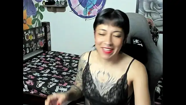 Luna0ciaran online show from November 25, 2025, 7:52 am