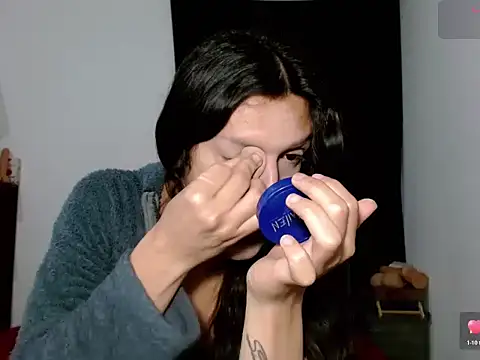 x isabella x online show from December 18, 2025, 11:03 am