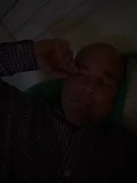 Snapshot of cyclone1212 chatting on October 31, 2025, 12:07 am cyclone1212 online show from October 31, 2025, 12:07 am