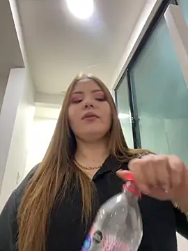 KatteAdams online show from September 10, 2025, 1:59 am