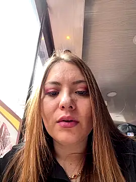 KatteAdams online show from September 10, 2025, 2:05 pm