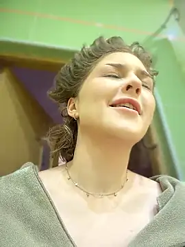 KellyKeler online show from March 20, 2026, 10:05 am