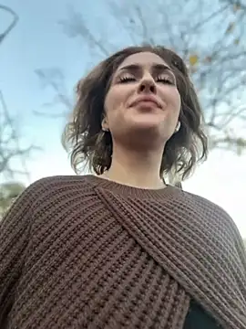 KellyKeler online show from October 31, 2025, 2:02 pm