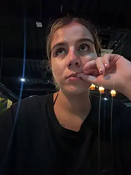 AllieYourGirl online show from April 8, 2026, 12:23 am