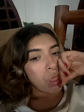 Snapshot of Kardashian12 chatting on November 2, 2025, 12:48 am Kardashian12 online show from November 2, 2025, 12:48 am