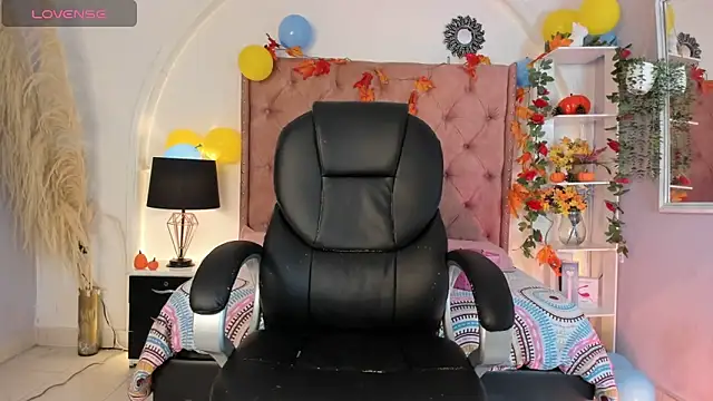 Snapshot of SwettRenata_ chatting on September 30, 2025, 7:31 pm SwettRenata online show from September 30, 2025, 7:31 pm