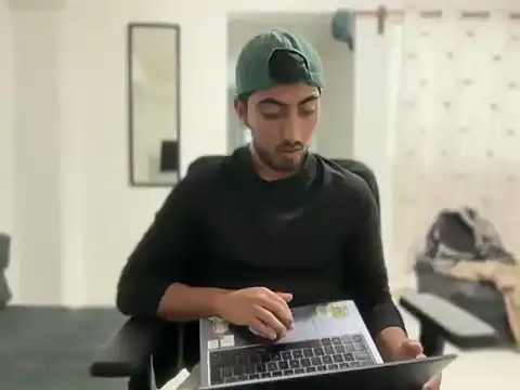 millan 32 online show from November 26, 2025, 10:54 pm