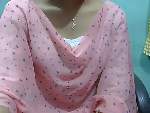 Snapshot of lovely_soniya chatting on October 6, 2025, 5:30 am lovely soniya online show from October 6, 2025, 5:30 am