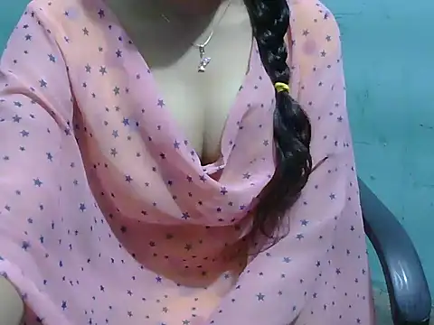 Snapshot of lovely_soniya chatting on September 21, 2025, 4:06 am lovely soniya online show from September 21, 2025, 4:06 am