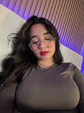 Snapshot of Michelle_Zoe chatting on March 15, 2026, 8:54 am Michelle Zoe online show from March 15, 2026, 8:54 am
