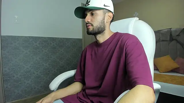 Snapshot of Ryan_Jackson_ chatting on October 1, 2025, 11:19 pm Ryan Jackson  online show from October 1, 2025, 11:19 pm