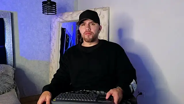 Ades Lowe online show from October 6, 2025, 11:55 am