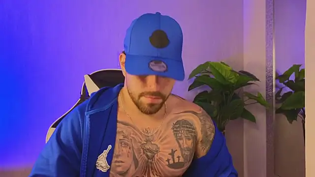 Ades Lowe online show from December 5, 2025, 11:42 am