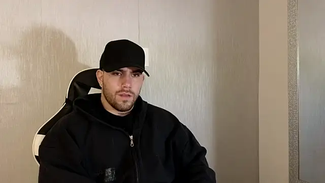 Ades Lowe online show from October 3, 2025, 11:56 am