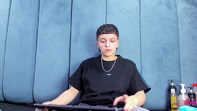 Megan Thompson  online show from March 7, 2026, 2:18 am