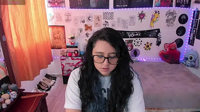 Snapshot of Cherry_blush_ chatting on May 27, 2026, 8:16 pm Cherry blush online show from May 27, 2026, 8:16 pm