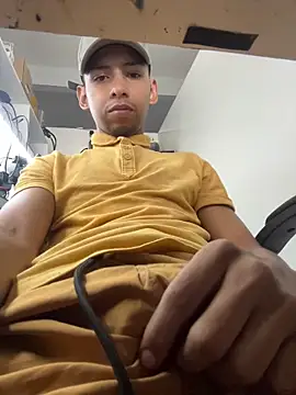 Oqui online show from April 15, 2026, 6:12 pm