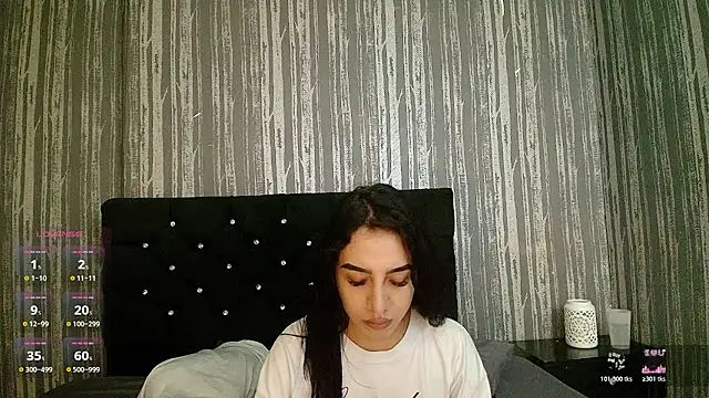 Alicee Moonn online show from May 25, 2026, 8:40 pm