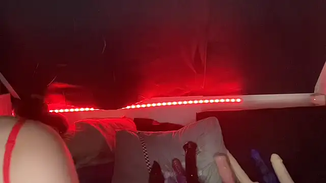 parisse trans online show from October 10, 2025, 10:32 pm